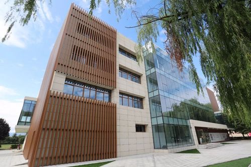 瘋狂打call丨培華榮膺"騰訊網2017年度品牌實力民辦高校"稱號